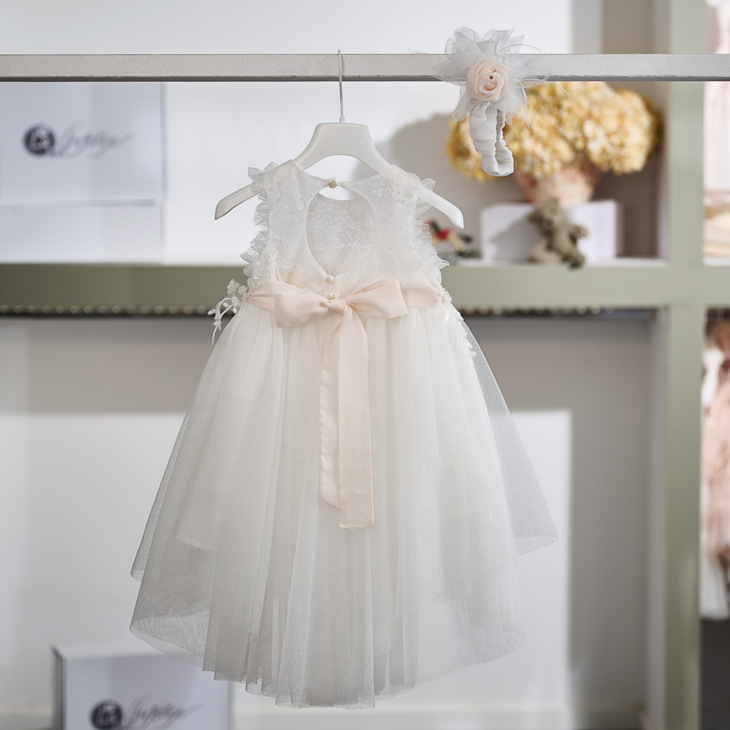 Βαπτιστικό Φόρεμα 26Κ742 Off White με Ασύμμετρη Φούστα Τούλι - Image 2