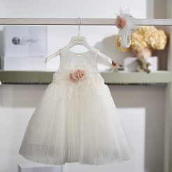 Βαπτιστικό Φόρεμα 26Κ764 Ιβουάρ με Χειροποίητο Λουλούδι & Τρέσα