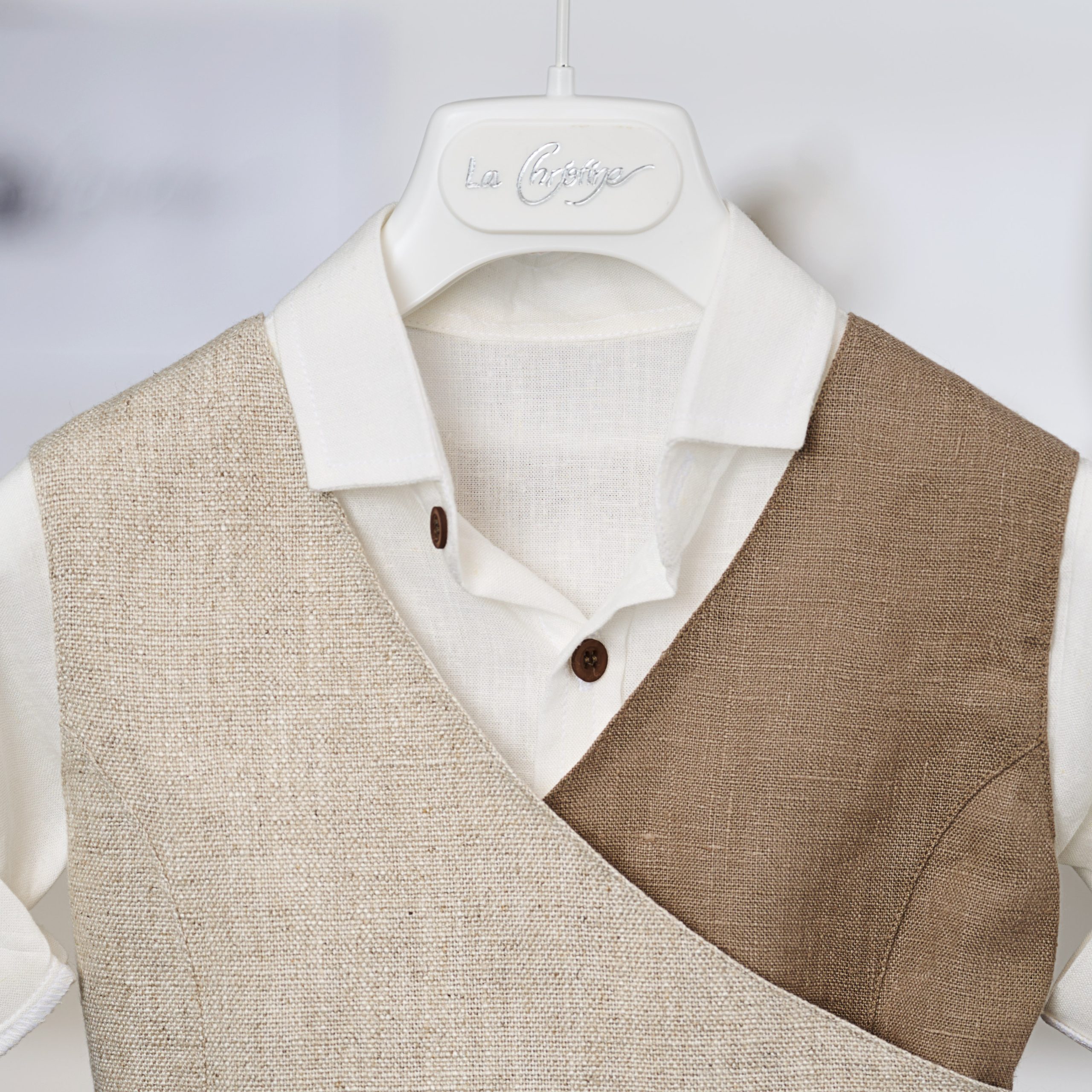 Boho Βαπτιστικό Σύνολο Αγόρι La Christine 26A503 Εκρού-Μπεζ με Ασύμμετρο Γιλέκο - Image 2