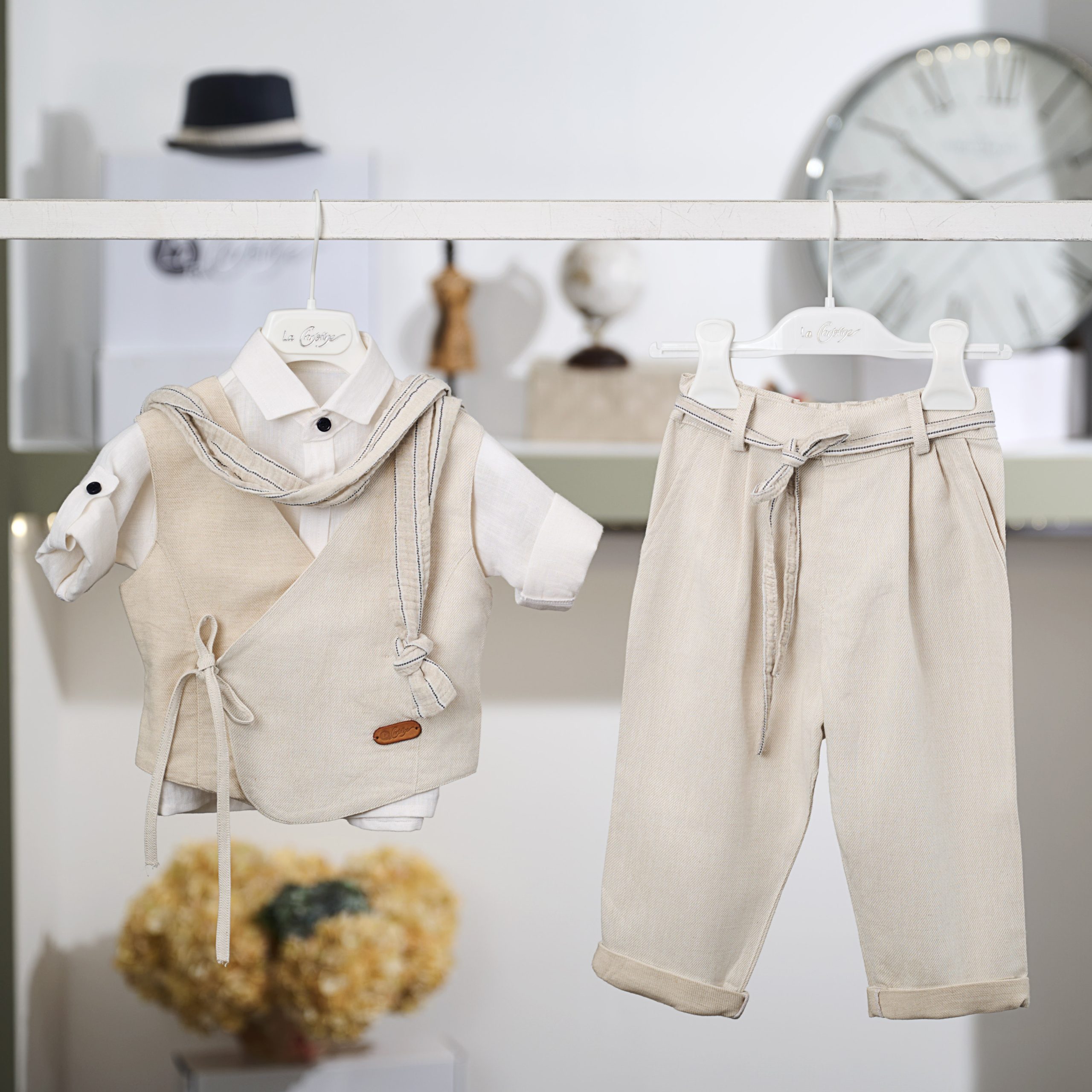 Minimal Βαπτιστικό Σετ Αγόρι La Christine 26A509 Μπεζ με Ασύμμετρο Γιλέκο